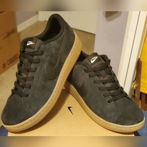 Nike Court Royal 2 Lows "Black Gum", New In Replacement Box! Womens 11.5/Mens 10